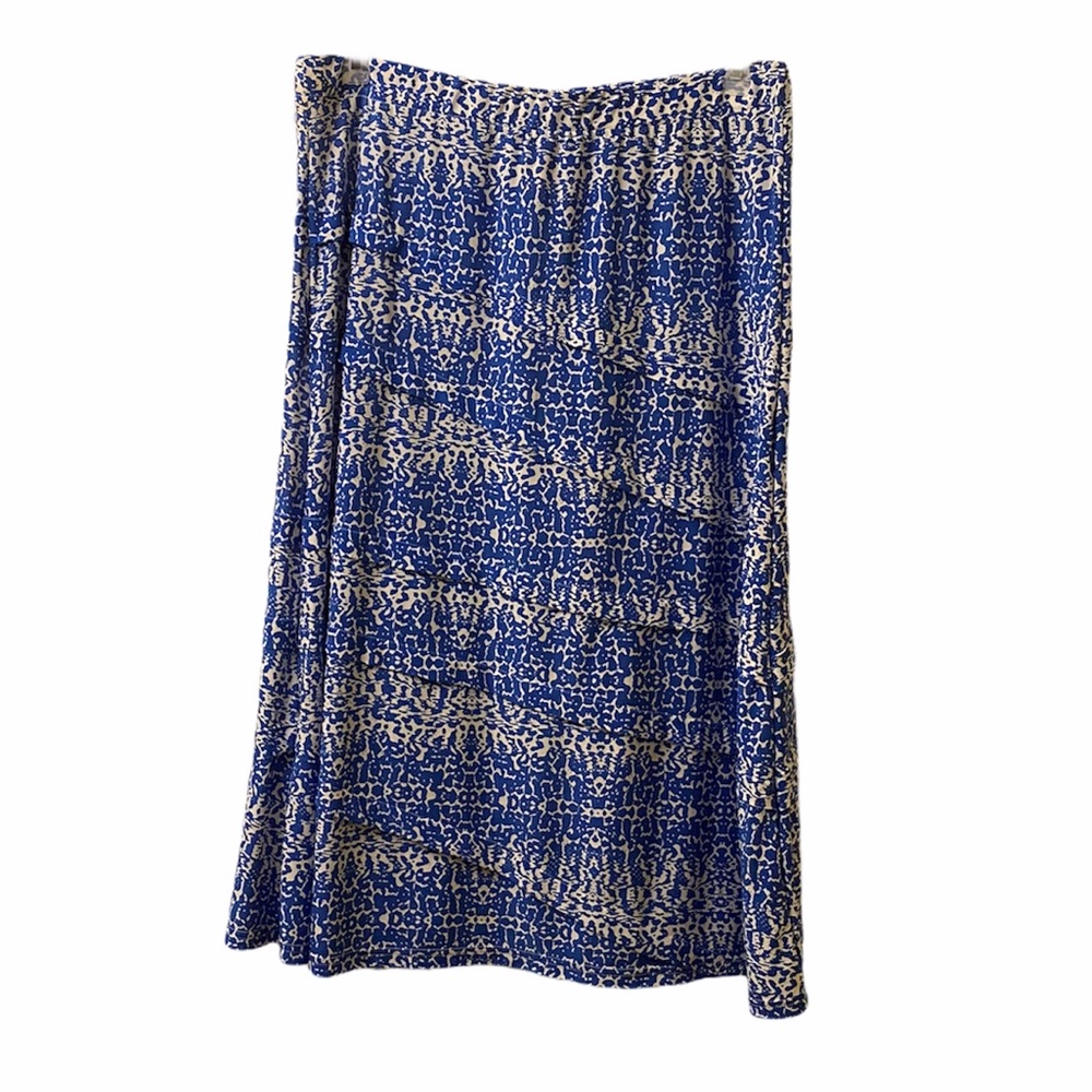 Metro wear skirt size large blue and white